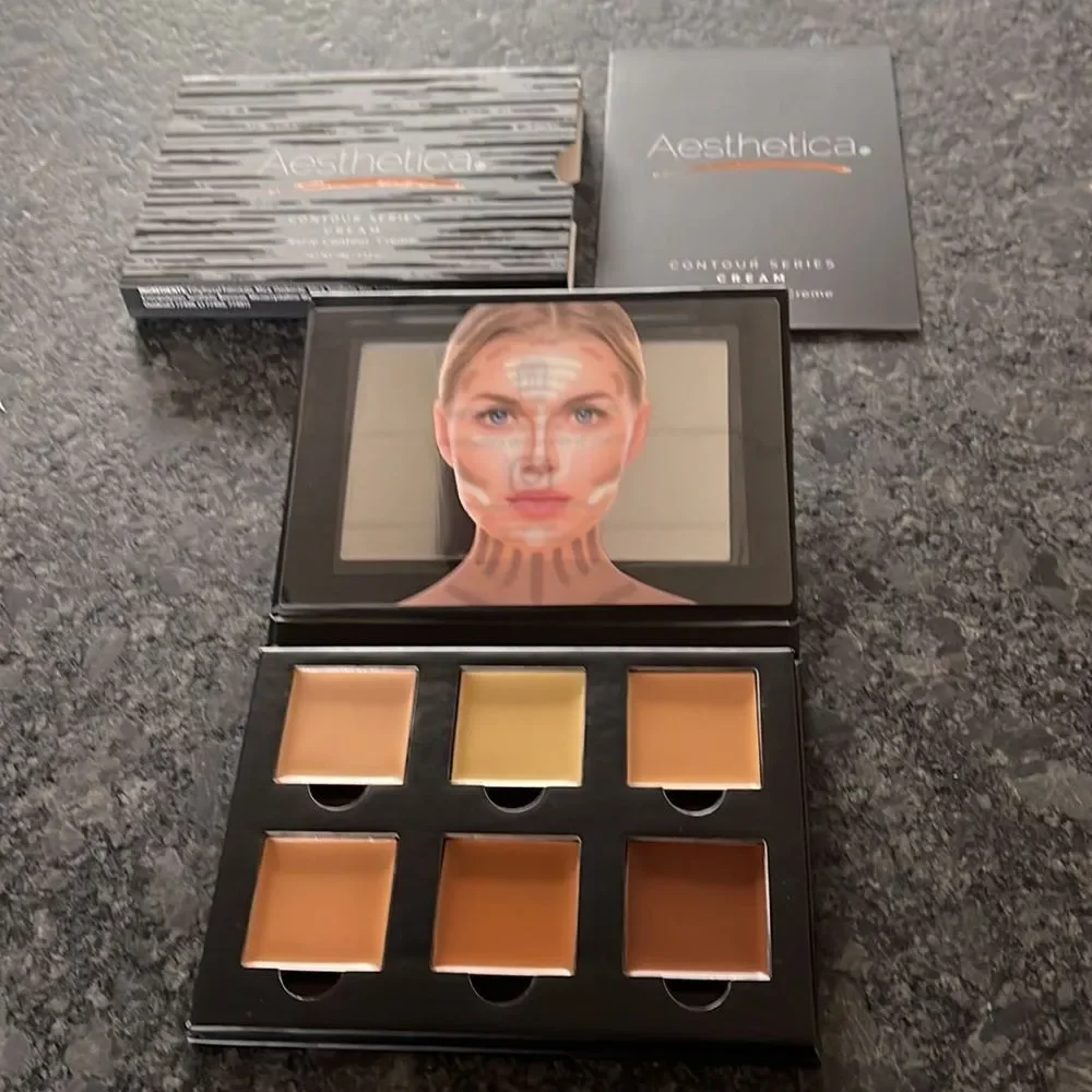 Aesthetica Contour Series Cream Palette comes with detailed instructions